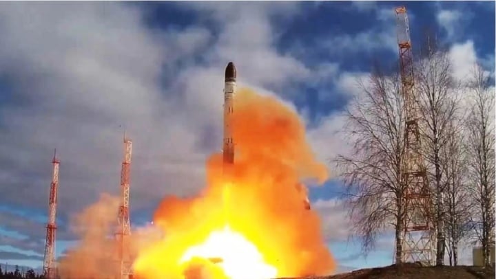 Tên lửa Sarmat rời bệ phóng tại sân bay vũ trụ Plesetsk.