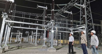 Đóng điện Công trình treo dây mạch 2 đường dây 220kV Dốc Sỏi - Quảng Ngãi