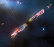 Kính James Webb chụp được “dòng chảy” tuyệt đẹp từ ngôi sao “sơ sinh”
