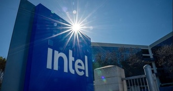 Intel coi thủy tinh là vật liệu quan trọng trong cuộc đua cung cấp sức mạnh cho AI Intel coi thủy tinh là vật liệu quan trọng trong cuộc đua cung cấp sức mạnh cho AI