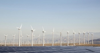 Chuyển đổi xanh và tăng trưởng trung hạn: Bài 2 - Đầu tư năng lượng tái tạo