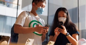 Người Trung Quốc tranh cãi vì iPhone 15 Pro và Huawei Mate 60 Pro