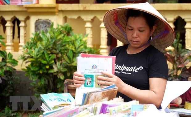 Bộ trưởng Bộ GD&ĐT gửi thư thăm hỏi thầy, trò các tỉnh bị mưa lũ