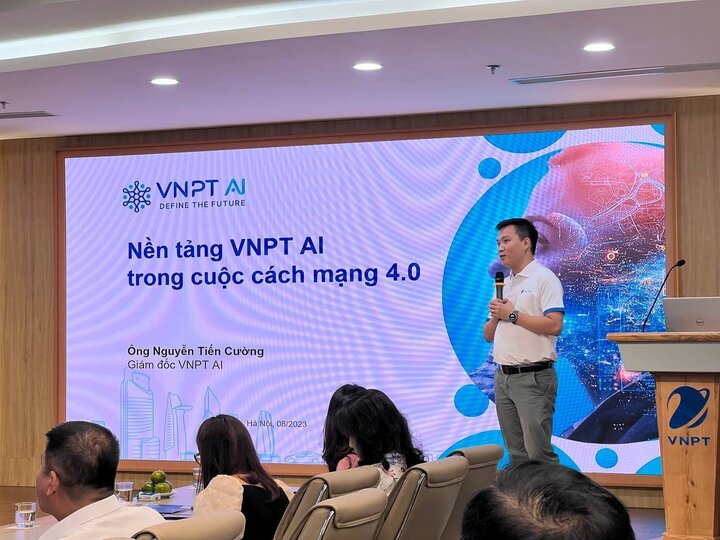 Ông Nguyễn Tiến Cường – Giám đốc VNPT AI trao đổi cùng phóng viên CNTT tháng 8/2023.