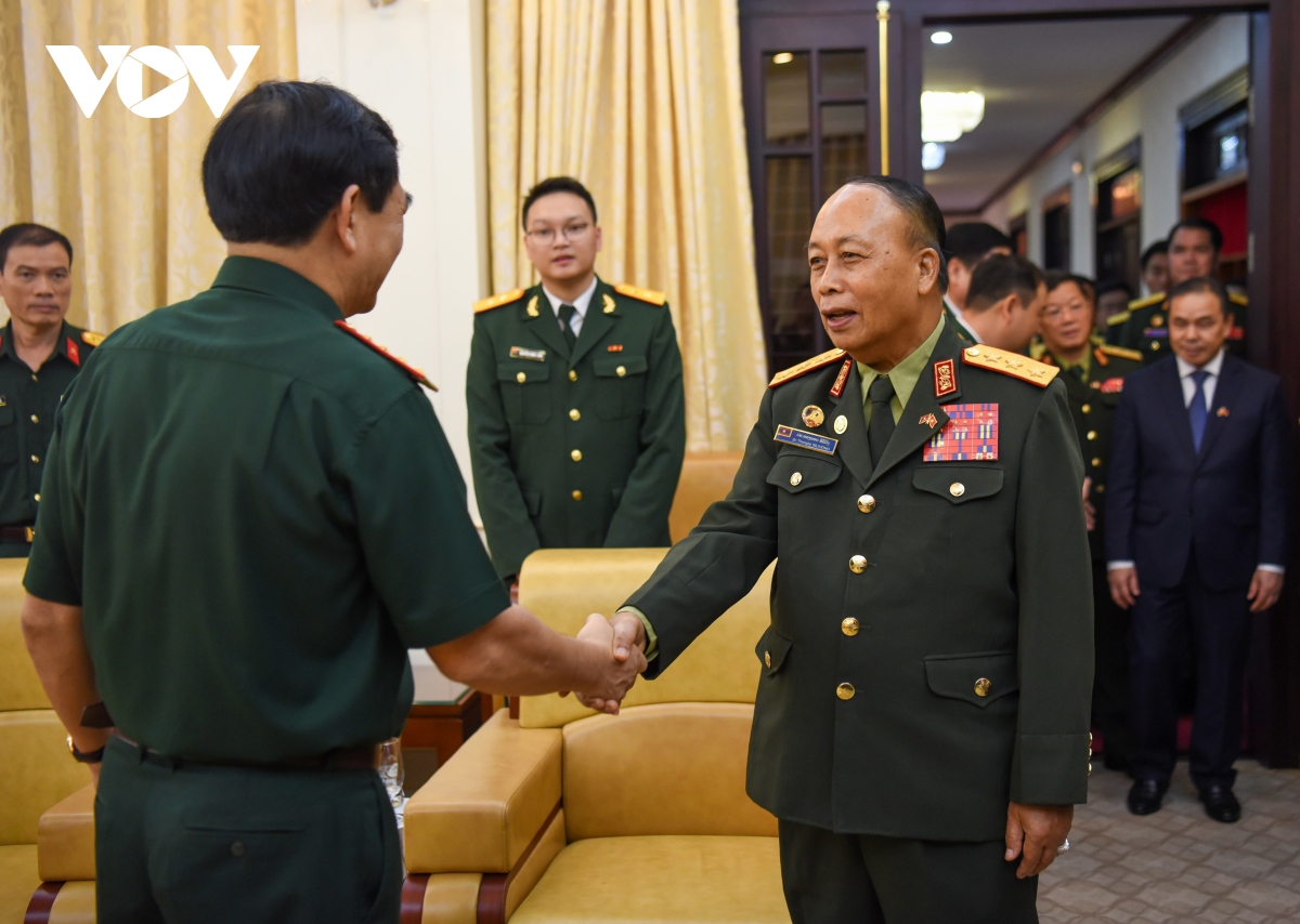 Quan hệ giữa quân đội Việt Nam và Lào là "đặc biệt của đặc biệt"