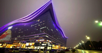 Kinh ngạc TTTM khổng lồ của Trung Quốc: Lớn gấp 20 lần nhà hát Opera, biển khổng lồ ngay trong nhà, mặt trời nhân tạo chiếu sáng 24/7 Kinh ngạc TTTM khổng lồ của Trung Quốc: Lớn gấp 20 lần nhà hát Opera, biển khổng lồ ngay trong nhà, mặt trời nhân tạo chiếu sáng 24/7