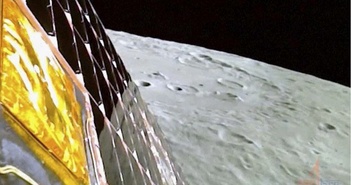 Nhà khoa học vũ trụ hàng đầu Trung Quốc nói tàu Ấn Độ không đáp xuống cực nam Mặt trăng