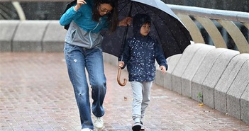Trung Quốc: Bão Koinu gây mưa lớn, Hong Kong cho học sinh nghỉ học Trung Quốc: Bão Koinu gây mưa lớn, Hong Kong cho học sinh nghỉ học