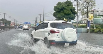 Nhiều tuyến đường ở TP.HCM ngập nặng sau cơn mưa lớn giữa trưa Nhiều tuyến đường ở TP.HCM ngập nặng sau cơn mưa lớn giữa trưa