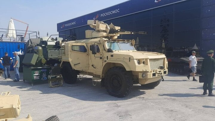 Pháo phòng không ZSU-23-2M2 được tích hơp trên xe chiến đấu Typhoon-VDV.