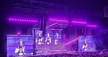 Cầm Galaxy S23 Ultra đi concert BlackPink mới thấy zoom quang 10x “hơn người” đến mức nào Cầm Galaxy S23 Ultra đi concert BlackPink mới thấy zoom quang 10x “hơn người” đến mức nào