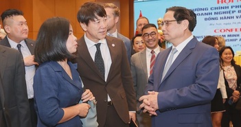 Thủ tướng: Việt Nam có 3 cam kết lớn với nhà đầu tư Thủ tướng: Việt Nam có 3 cam kết lớn với nhà đầu tư