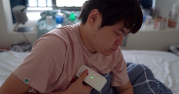 Trung Quốc cấy chip vào não người để trị bệnh gây tranh cãi: Có ổn không khi để máy móc kiểm soát cảm xúc của một người?