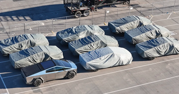 Tesla bắt đầu giao xe bán tải Cybertruck từ ngày 30/11 Tesla bắt đầu giao xe bán tải Cybertruck từ ngày 30/11