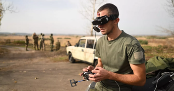 Đặc nhiệm Nga học cách lái UAV 'cảm tử' Đặc nhiệm Nga học cách lái UAV 'cảm tử'