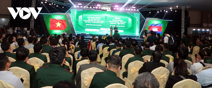 Khai mạc Hội chợ triển lãm sản phẩm kinh tế - quốc phòng Việt Nam-Campuchia 2023