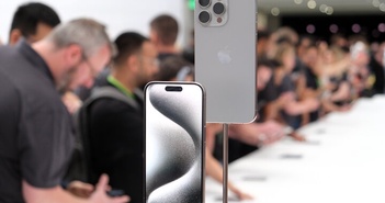 Giá iPhone 15 giảm nhẹ sau một tháng mở bán Giá iPhone 15 giảm nhẹ sau một tháng mở bán