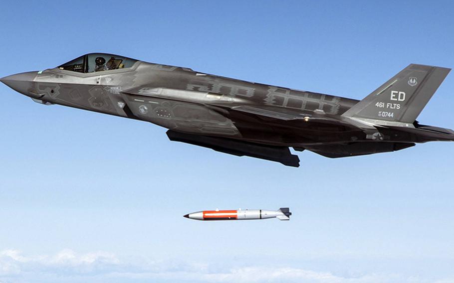 Mỹ phát triển phiên bản đầu đạn hạt nhân mới B61-13