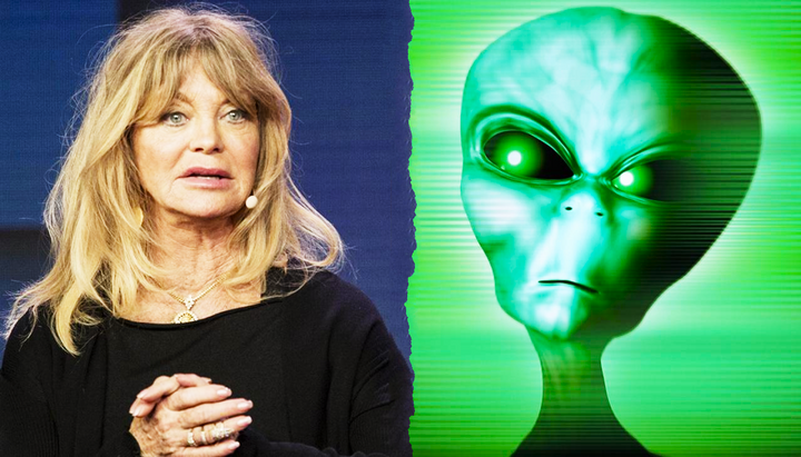 Nữ diễn viên kể lại cuộc gặp gỡ người ngoài hành tinh đầu tam giác
