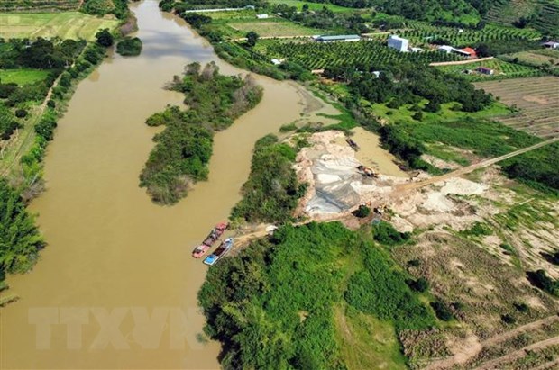 Tiếp tục chấn chỉnh hoạt động khai thác cát trên sông Krông Nô