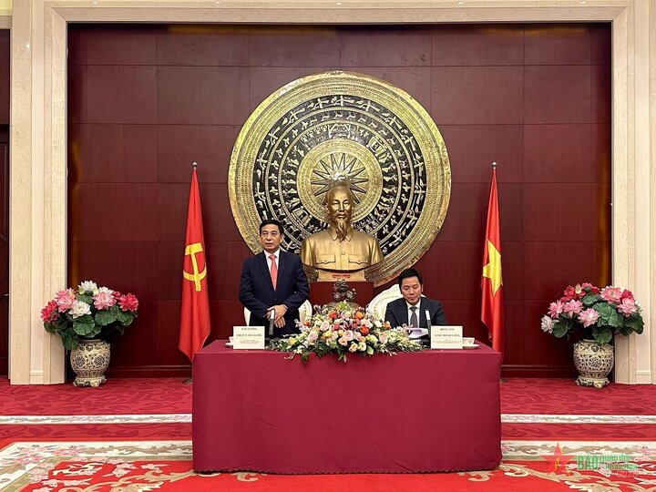 Bộ trưởng Quốc phòng thăm Trung Quốc, dự Diễn đàn Hương Sơn Bắc Kinh