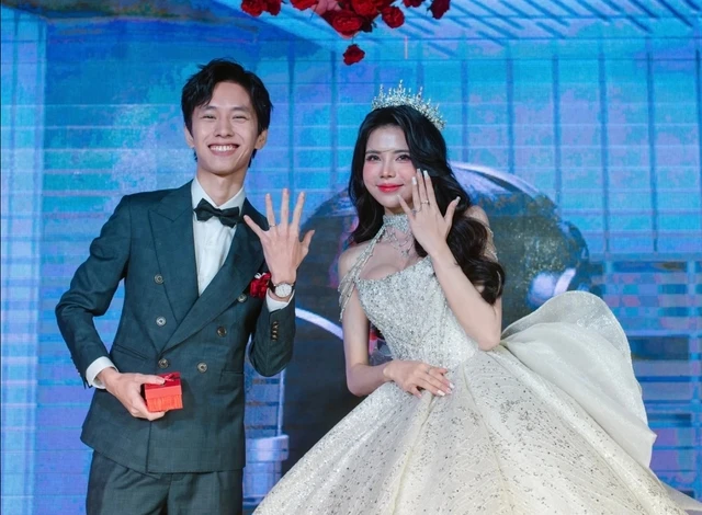 Cặp đôi nổi tiếng của làng game Mai Dora - Văn Tùng kết hôn