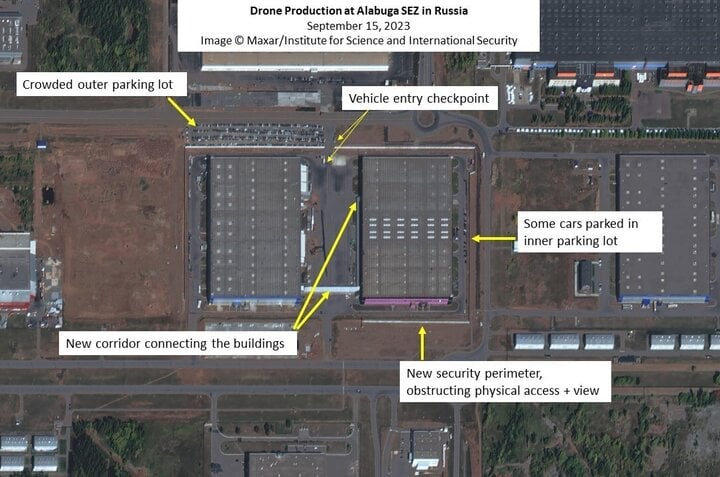 Ảnh vệ tinh chụp nhà máy chế tạo UAV của Nga tại Yelabuga (Alabuga) thuộc nước Cộng hòa Tartarstan vào giữa tháng 9/2023. (Ảnh: ISIS)