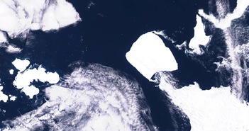 Tảng băng trôi lớn nhất thế giới bắt đầu "lang thang"