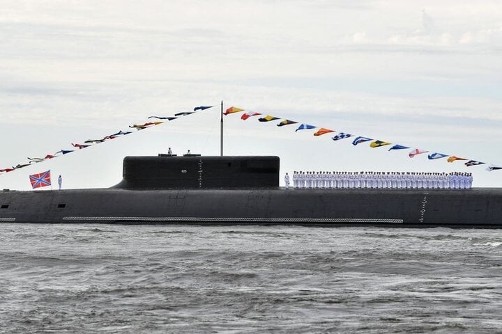 Tàu ngầm mang tên lửa đạn đạo Kynaz của Nga, 2021.