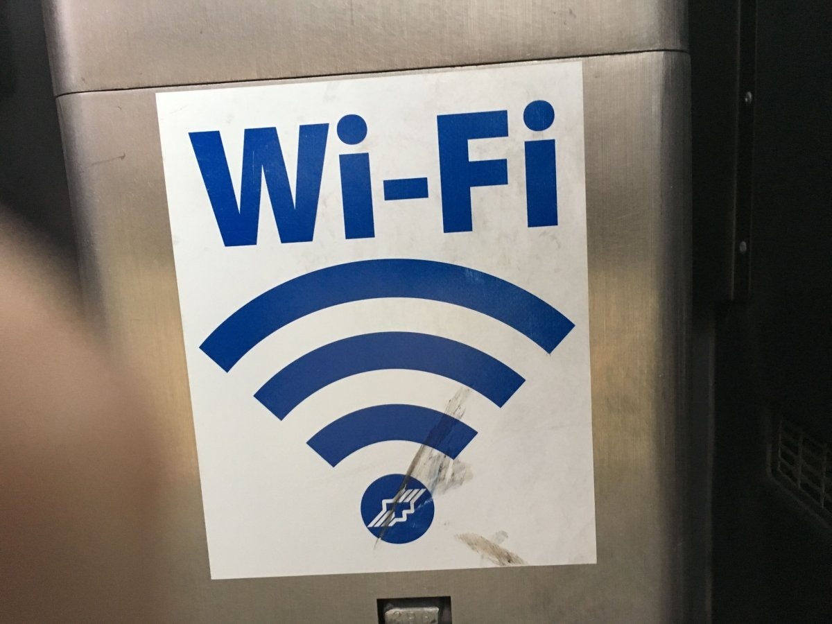 Thư viện San Francisco tắt Wi-Fi miễn phí để tránh người vô gia cư