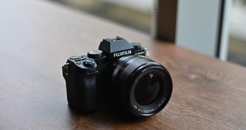 Chiếc Fujifilm không còn đẹp nhưng mạnh so với chuẩn Chiếc Fujifilm không còn đẹp nhưng mạnh so với chuẩn