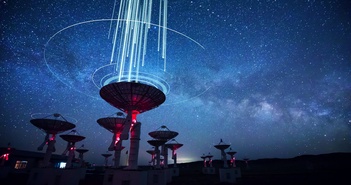 Bí ẩn về tín hiệu vô tuyến phát ra từ trung tâm Dải Ngân hà!