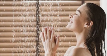 10 lợi ích sức khoẻ của việc tắm nước lạnh không phải ai cũng biết