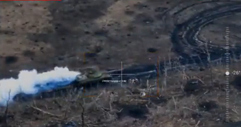 Xe tăng Nga như 'pháo đài sắt', UAV Ukraine tấn công liên tiếp đều thất bại Xe tăng Nga như 'pháo đài sắt', UAV Ukraine tấn công liên tiếp đều thất bại