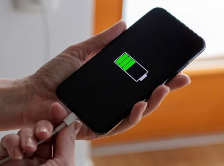 Sạc nhanh có khiến pin smartphone mau hư?
