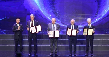 4 nhà khoa học kiệt xuất về năng lượng vừa giành giải VinFuture 2023, họ là ai?