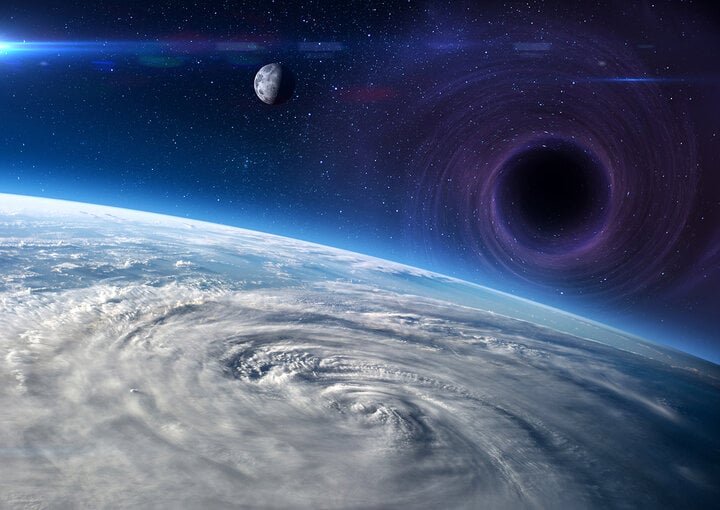 Liệu Trái đất có bị Hố đen nuốt chửng?