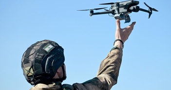 Drone FPV của Nga đã giúp thay đổi cục diện chiến trường như thế nào? Drone FPV của Nga đã giúp thay đổi cục diện chiến trường như thế nào?