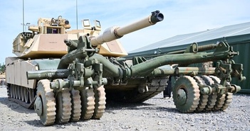 Điều gì khiến xe tăng Mỹ không xuất hiện ở miền đông Ukraine?