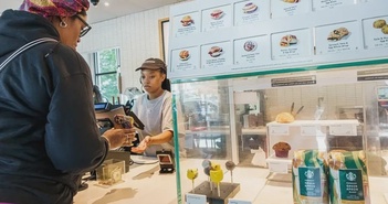 Starbucks bị khiếu nại vì 'bẫy' chi tiêu khách hàng Starbucks bị khiếu nại vì 'bẫy' chi tiêu khách hàng