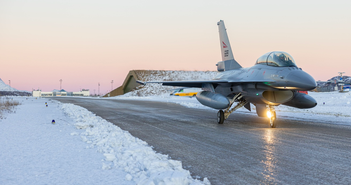 Na Uy gửi máy bay chiến đấu cũ đến đào tạo phi công Ukraine