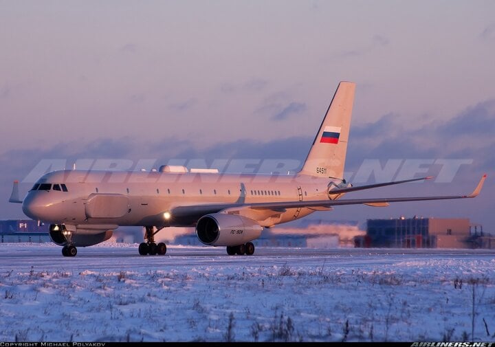 Máy bay Tu-214R của Nga.