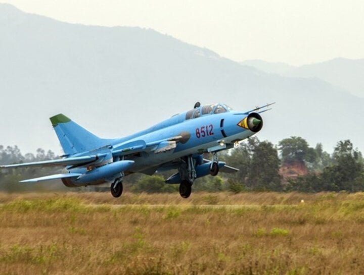 Tiêm kích Su-22 có gì đặc biệt?
