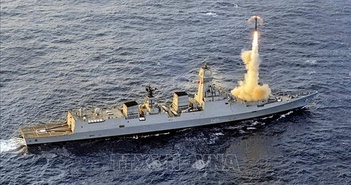 Hải quân Ấn Độ phóng thử thành công tên lửa siêu thanh BrahMos Hải quân Ấn Độ phóng thử thành công tên lửa siêu thanh BrahMos