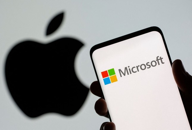 Microsoft 'vượt mặt' Apple trở thành công ty giá trị nhất thế giới