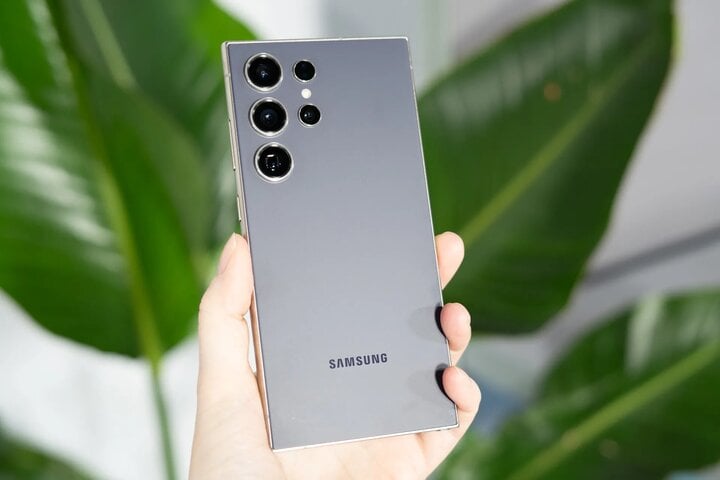 Samsung Galaxy S24 Ultra khác gì so với S23 Ultra?