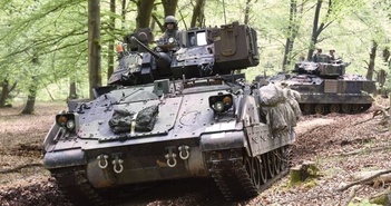 Xe thiết giáp M2 Bradley - vũ khí tốt nhất Mỹ viện trợ cho Ukraine