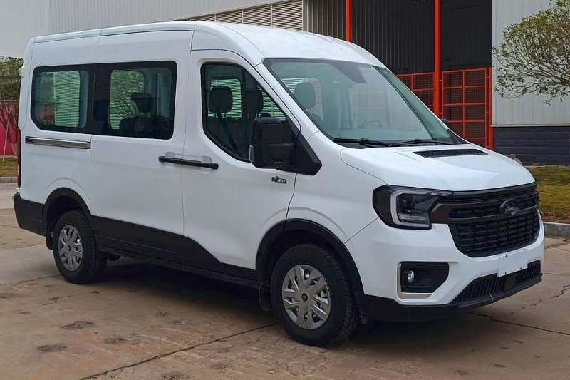 Ford Transit 2024 đã về nhà máy Việt Nam, ngày ra mắt không còn xa?