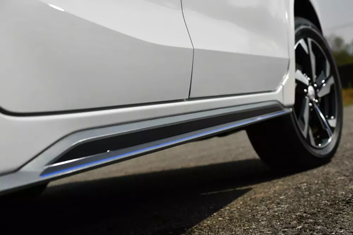 Mitsubishi Xpander HEV "uống" chỉ 5,2 lít xăng/100 km từ 641 triệu đồng - Hình 10 Mitsubishi Xpander HEV