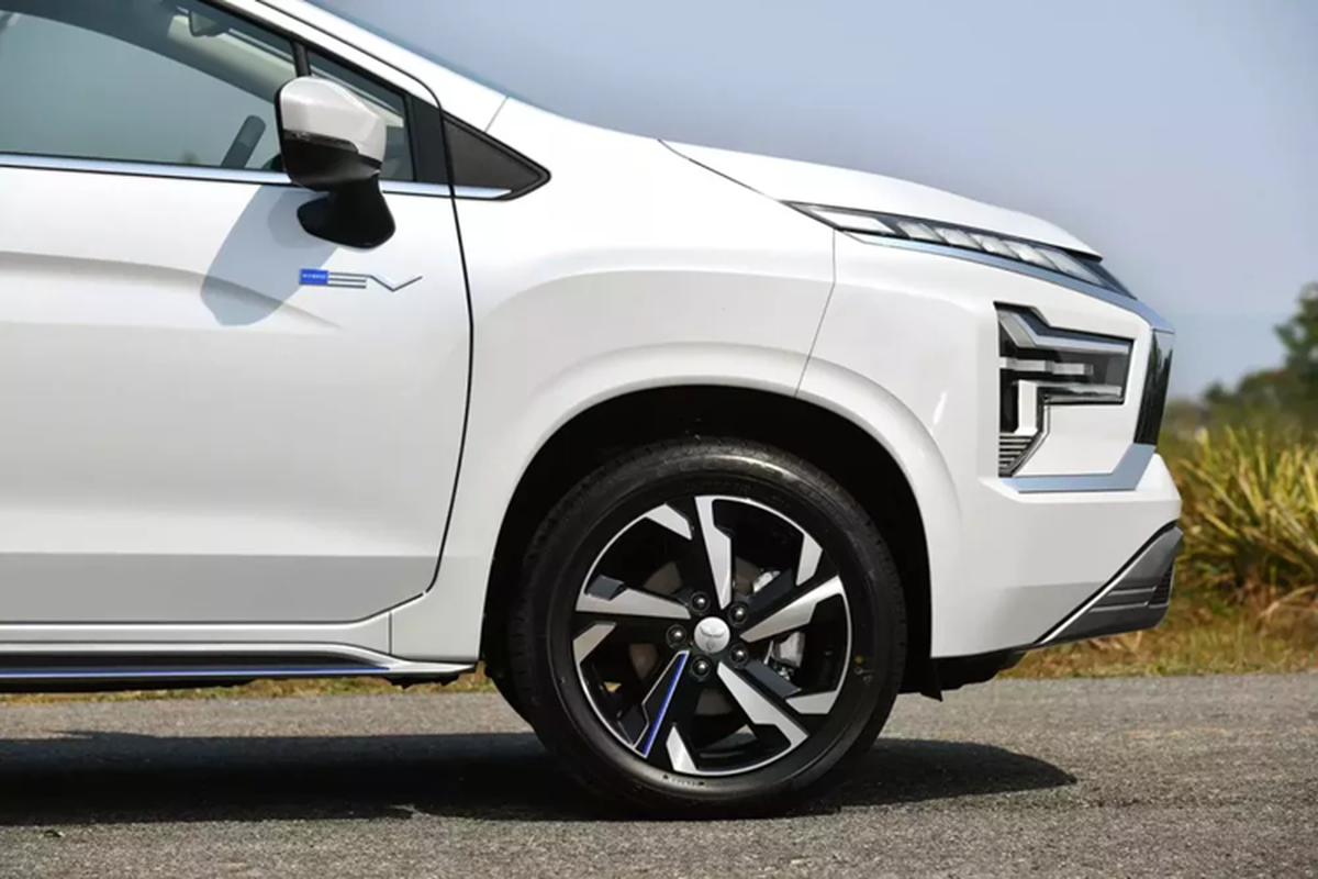 Mitsubishi Xpander HEV "uống" chỉ 5,2 lít xăng/100 km từ 641 triệu đồng - Hình 12 Mitsubishi Xpander HEV